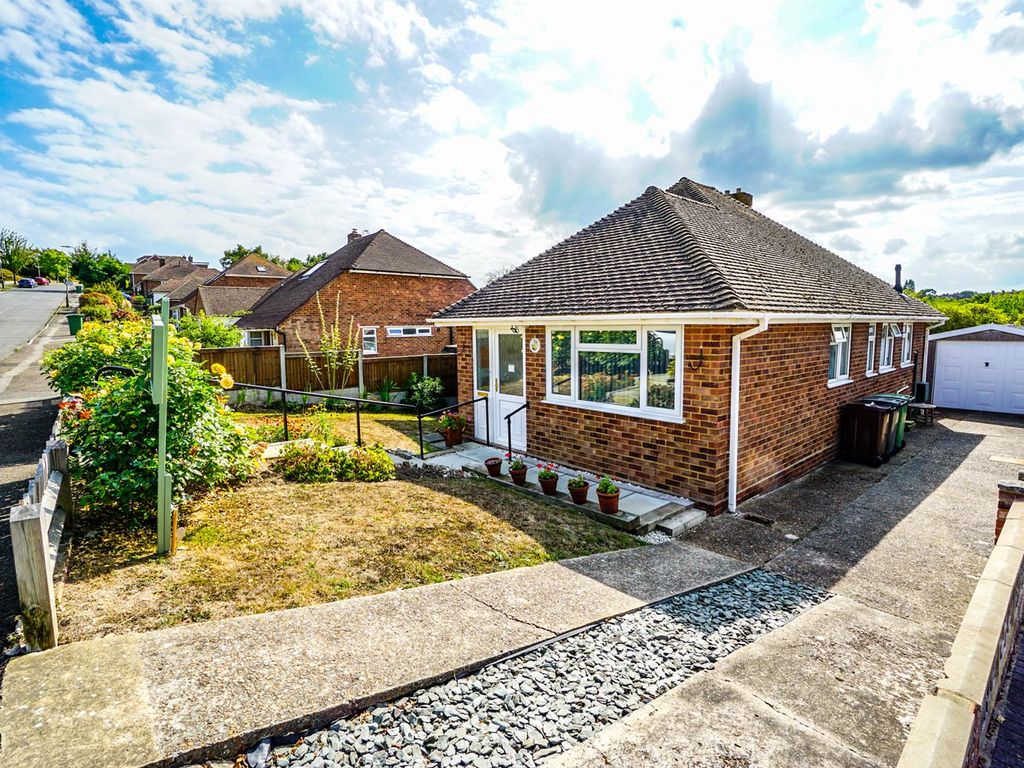 3 bed detached bungalow for sale in Park View, Hastings TN34 Zoopla