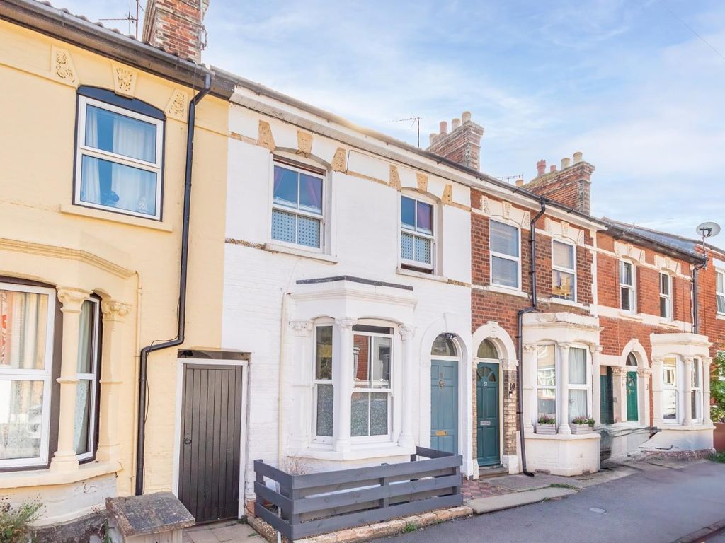 3 bed terraced house for sale in Waterloo Road, Linslade, Leighton