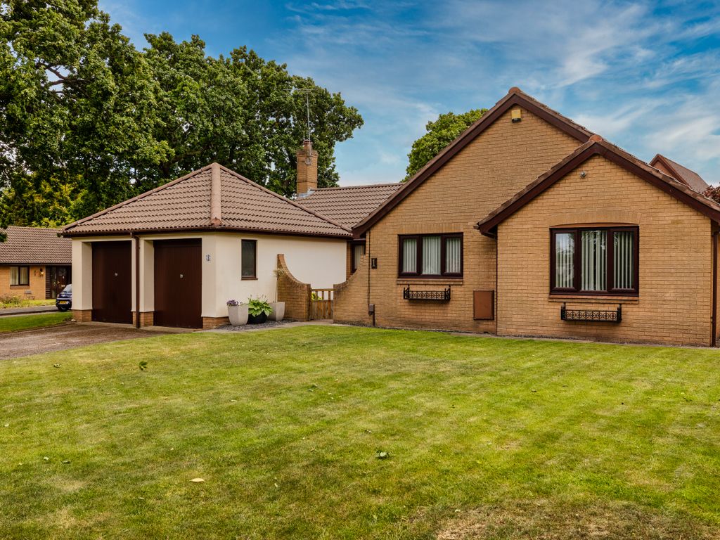 3 bed detached bungalow for sale in Dibbinview Grove, Spital, Wirral