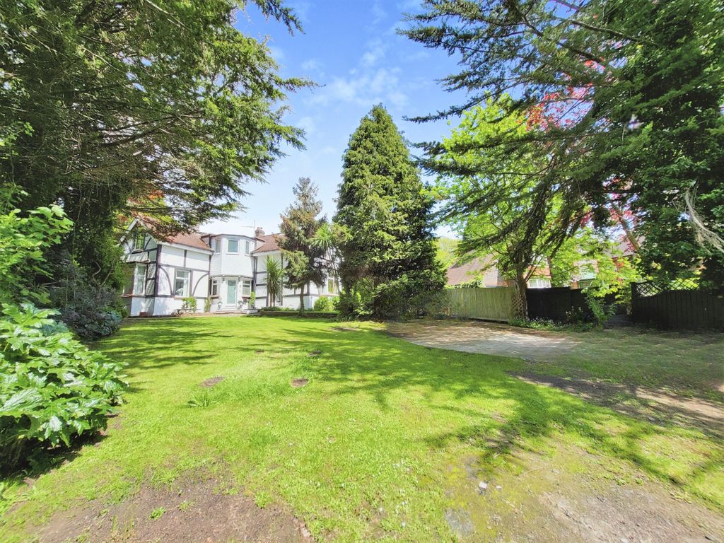 6 bed detached house for sale in Warren Road, Worthing, West Sussex