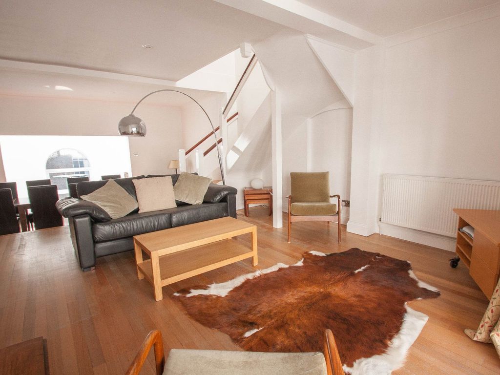 4 bed terraced house to rent in Eastern Terrace Mews, Brighton BN2, £