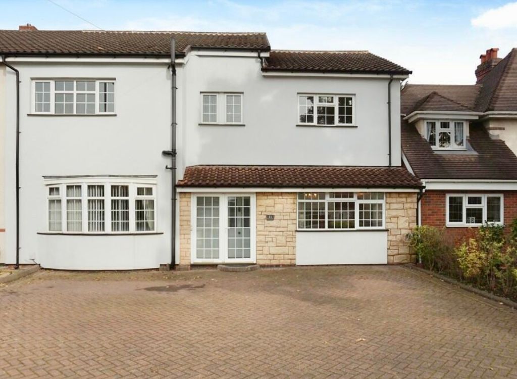 4 bed semidetached house for sale in Walmley Ash Road, Walmley, Sutton