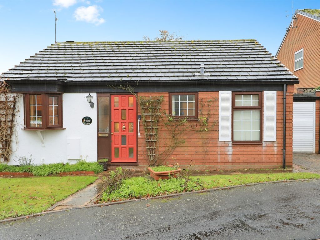 3 bed detached bungalow for sale in Mandarin Avenue, Kidderminster DY10