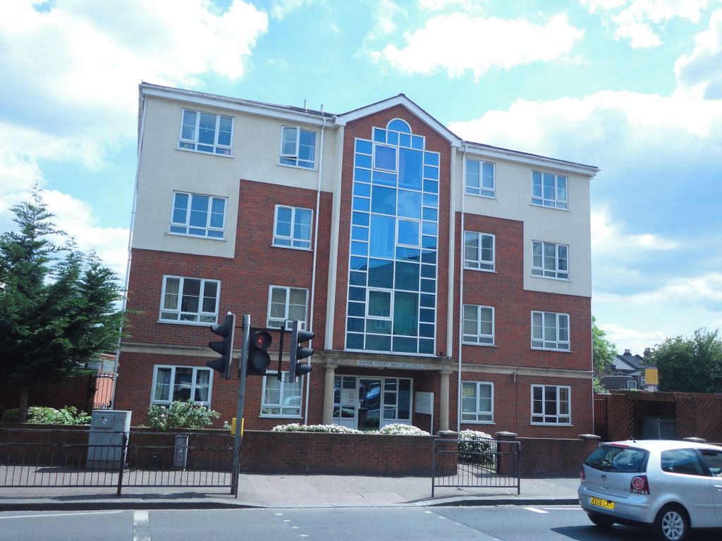 1 bed flat to rent in Hanworth Road, Hounslow TW3 Zoopla