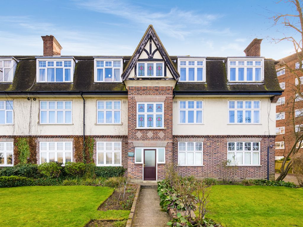 2 bed flat for sale in Portsmouth Road, Surbiton KT6 Zoopla