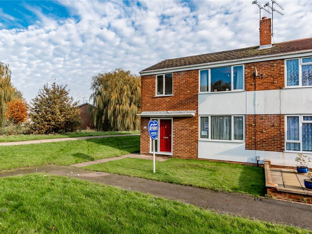 3 bed semidetached house for sale in Wren Way, Farnborough GU14 Zoopla