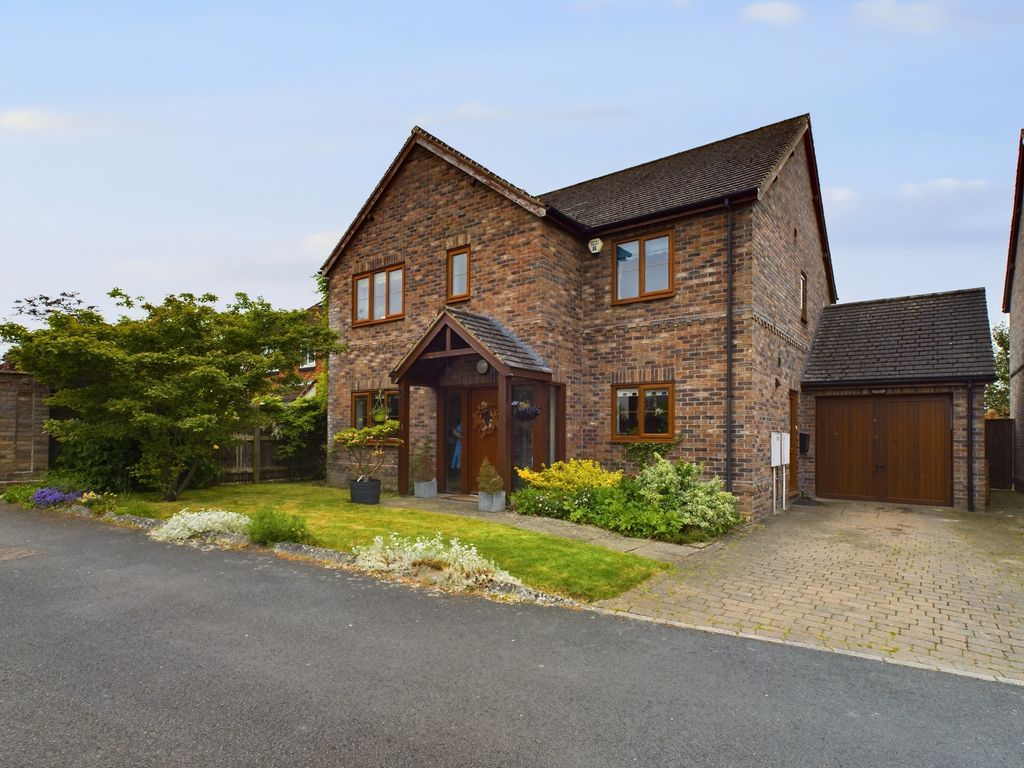 4 bed detached house for sale in Town End Close, Pickering YO18, £