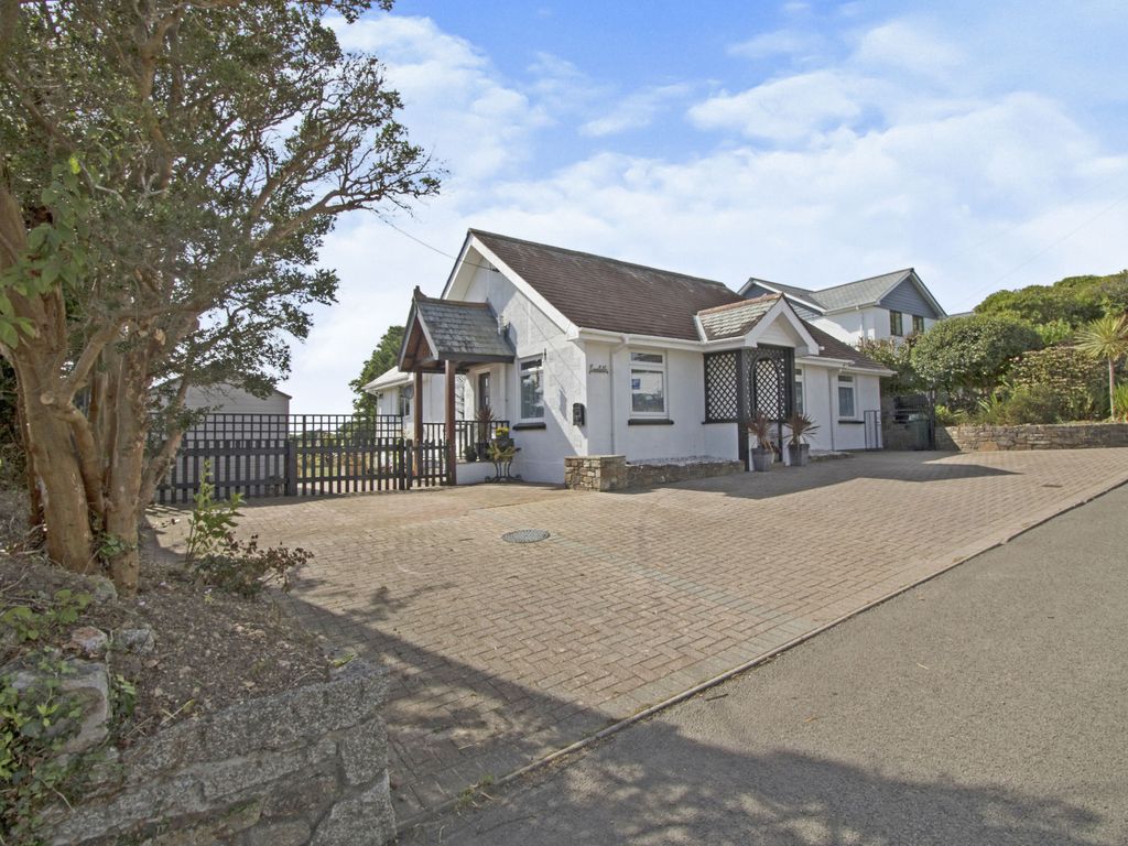 4 bed detached house for sale in Sampys Hill, Mawnan Smith, Falmouth