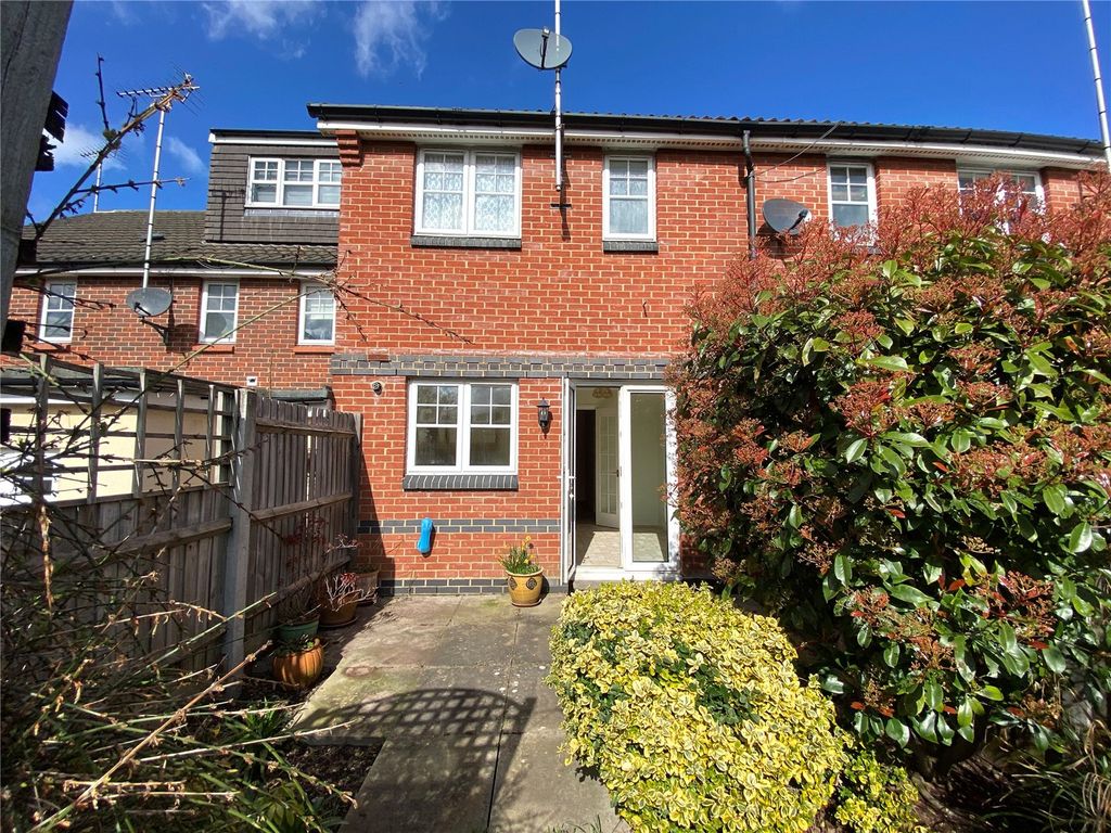 2 bed terraced house for sale in Kestrel Grove, Rayleigh, Essex SS6 Zoopla