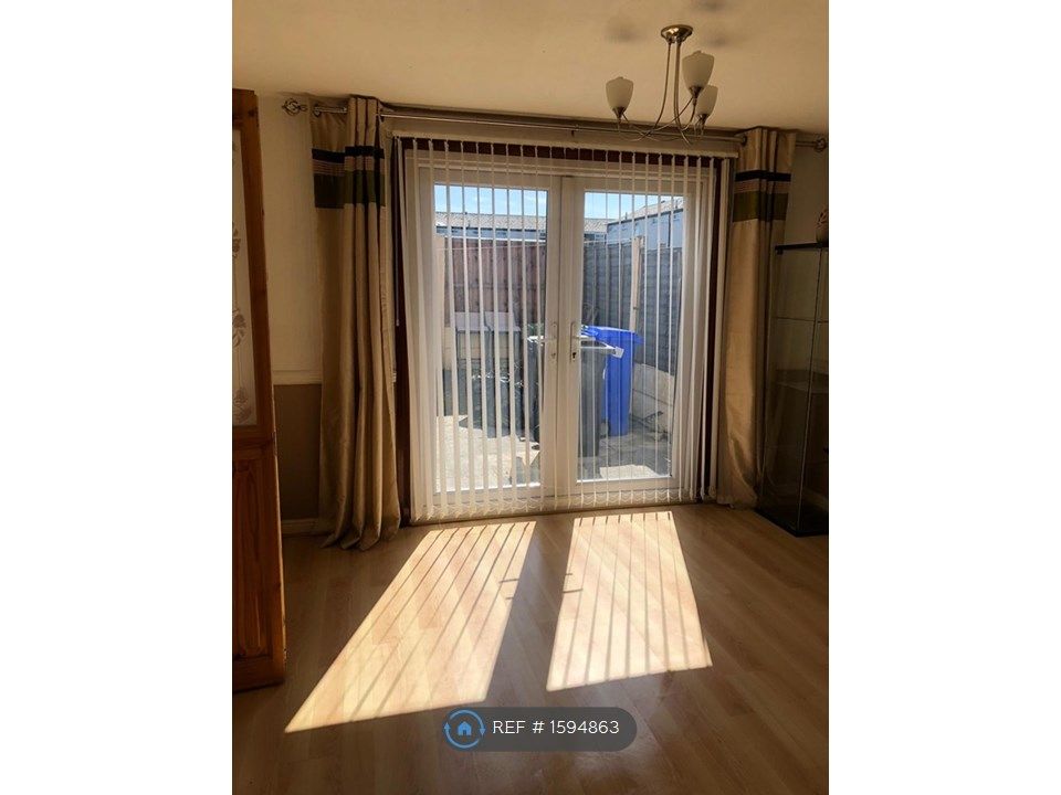 3 bed end terrace house to rent in Cotterill, Halton Brook, Runcorn WA7