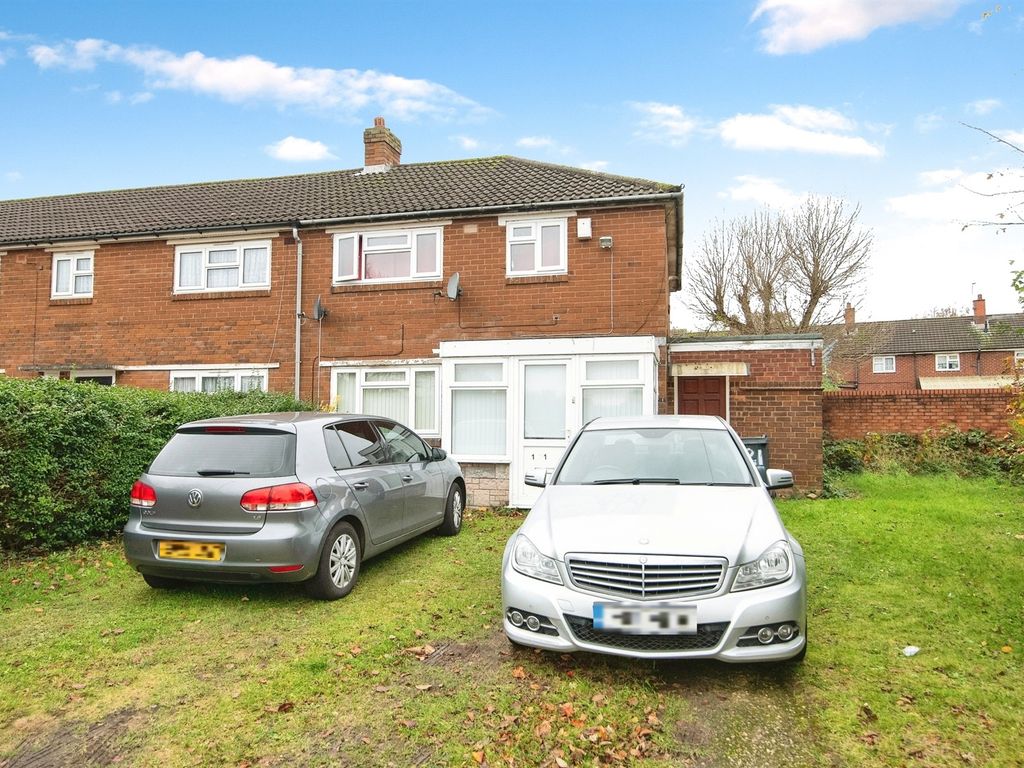 4 bed end terrace house for sale in Huntingdon Road, West Bromwich B71