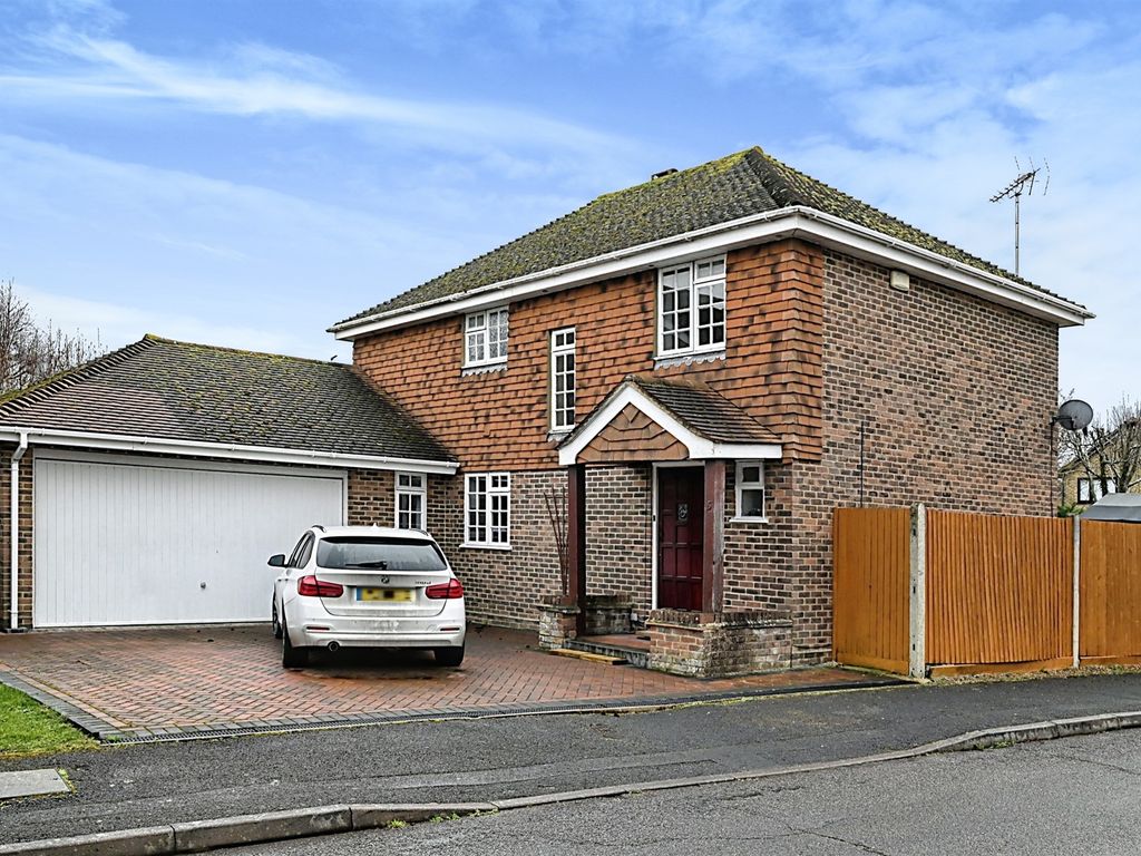 4 bed detached house for sale in Wickham Road, Lower Earley, Reading