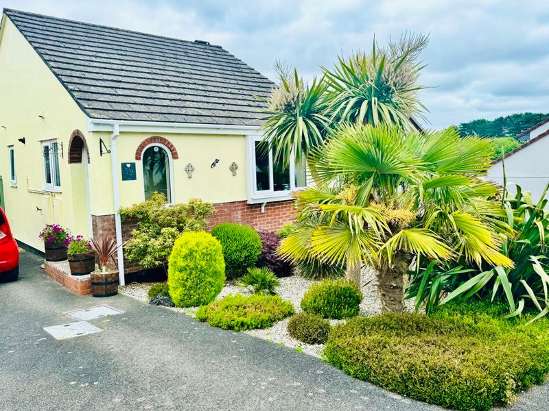 2 bed semidetached bungalow for sale in Meadow Rise, St. Columb TR9, £