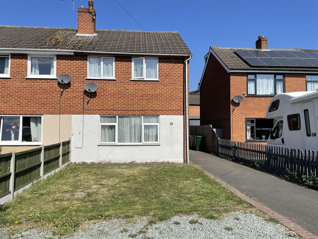 3 bed semidetached house for sale in Beards Road, Newhall, Swadlincote