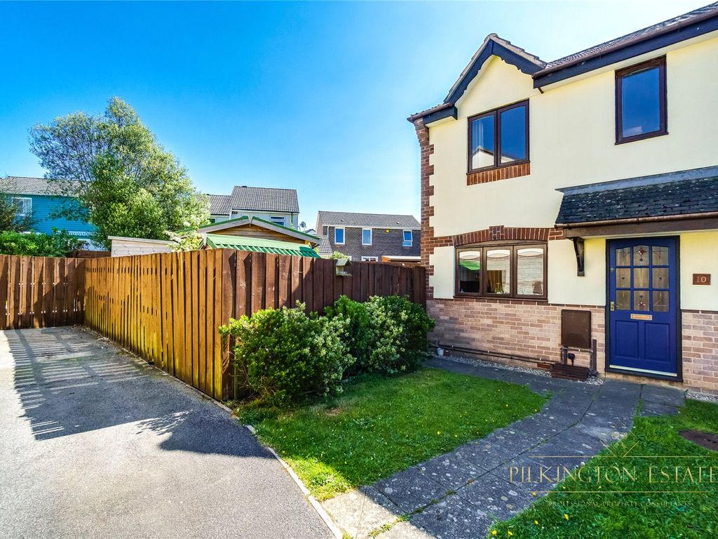 3 bed end terrace house for sale in Larch Close, Latchbrook, Saltash