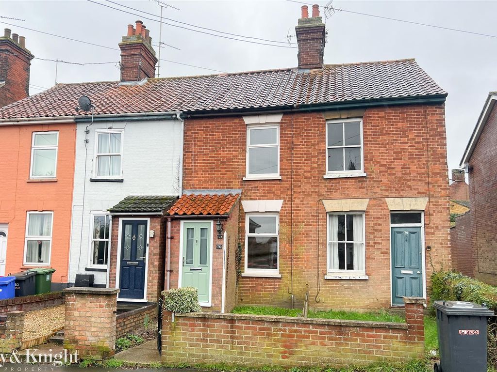 2 bed terraced house to rent in St. Road, Beccles NR34, £850