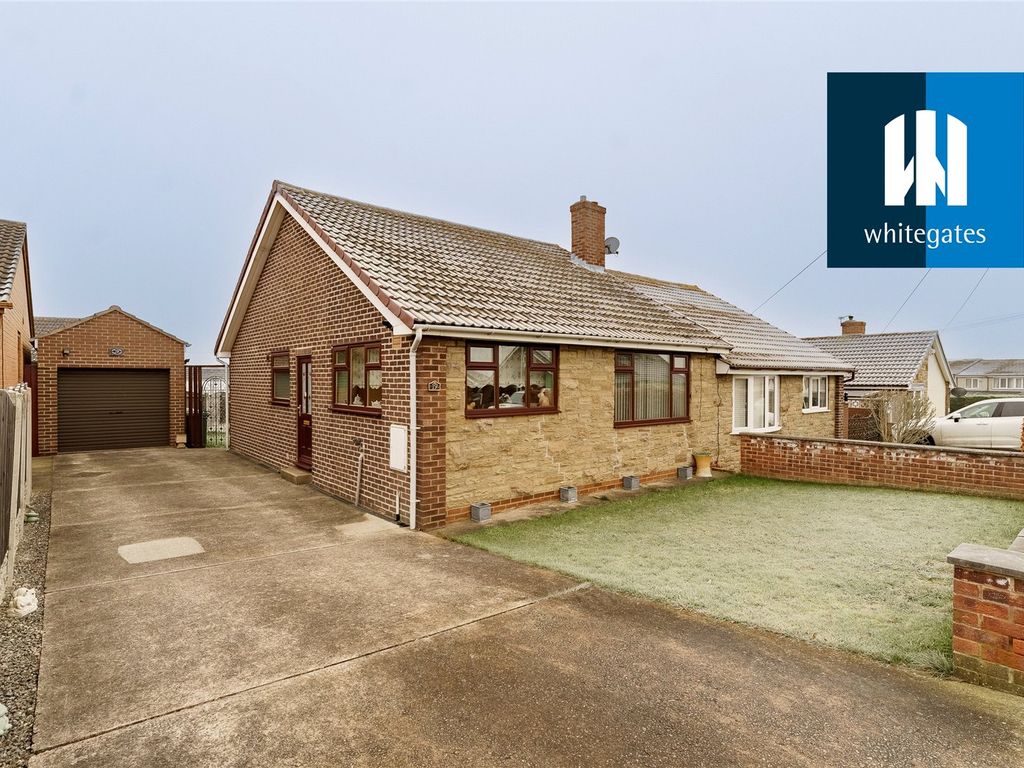 2 bed bungalow for sale in Valley View, South Elmsall, Pontefract, West