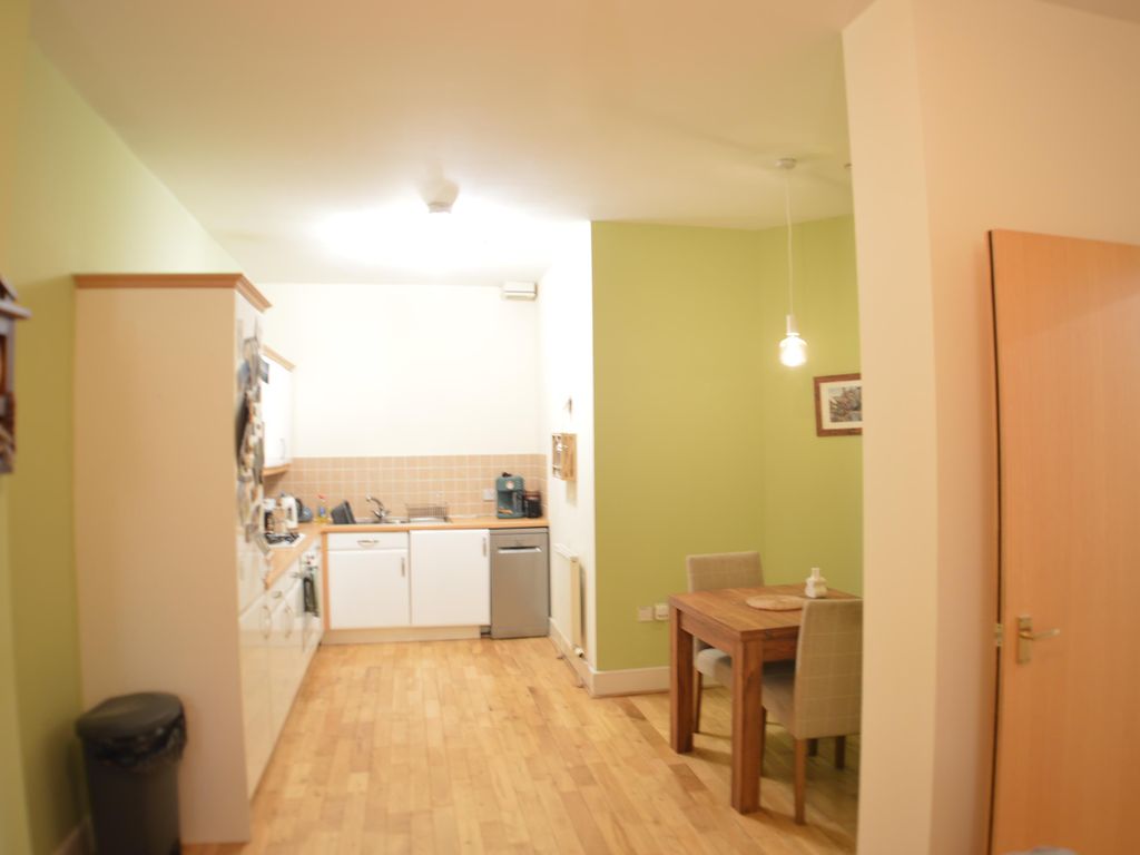 2 bed flat to rent in Woolcarder's Court, Cambusbarron, Stirling FK7, £