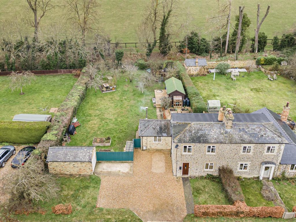 3 bed semidetached house for sale in Moulton Road, Gazeley, Newmarket