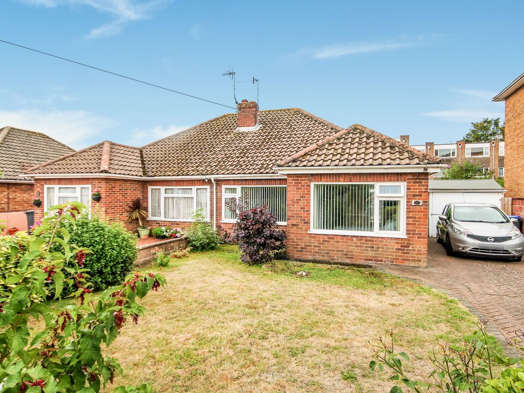 2 bed semidetached bungalow for sale in Crabtree Lane, Lancing BN15