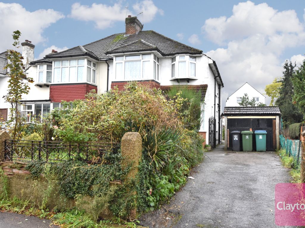 3 bed semidetached house for sale in Garston Lane, Garston, Watford
