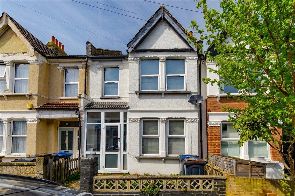 3 bed terraced house for sale in Estcourt Road, London SE25, £475,000