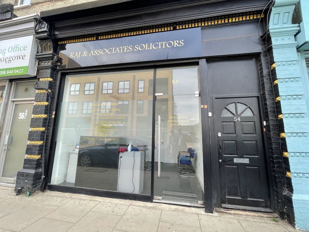 Boston Road, Hanwell, London W7  