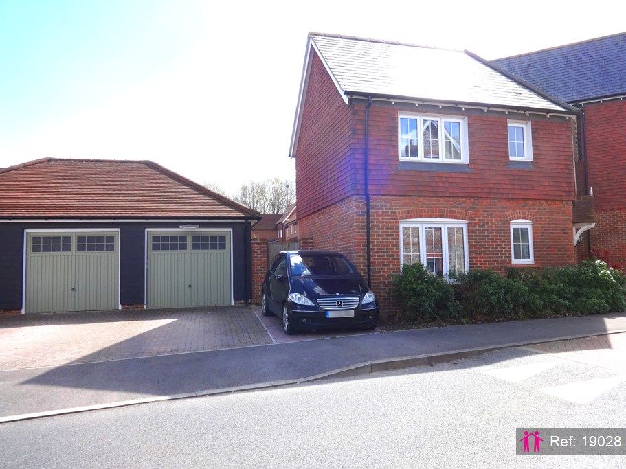 3 bed end terrace house for sale in Dovecote Way, Chineham, Basingstoke RG24 Zoopla