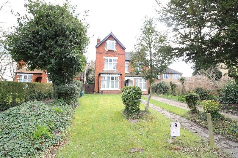 Studio to rent in Castlebar Hill, London W5 Zoopla