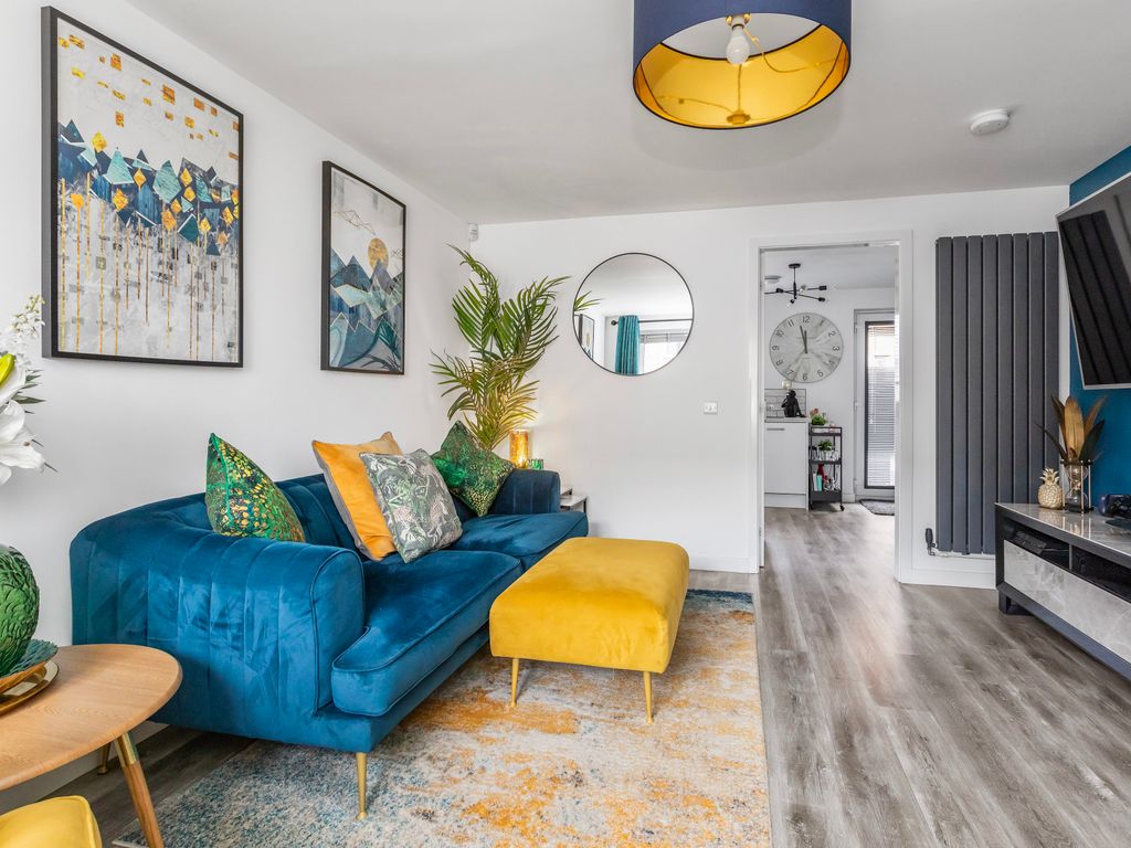 3 bed end terrace house for sale in 9 Duntreath Road, Newcraighall