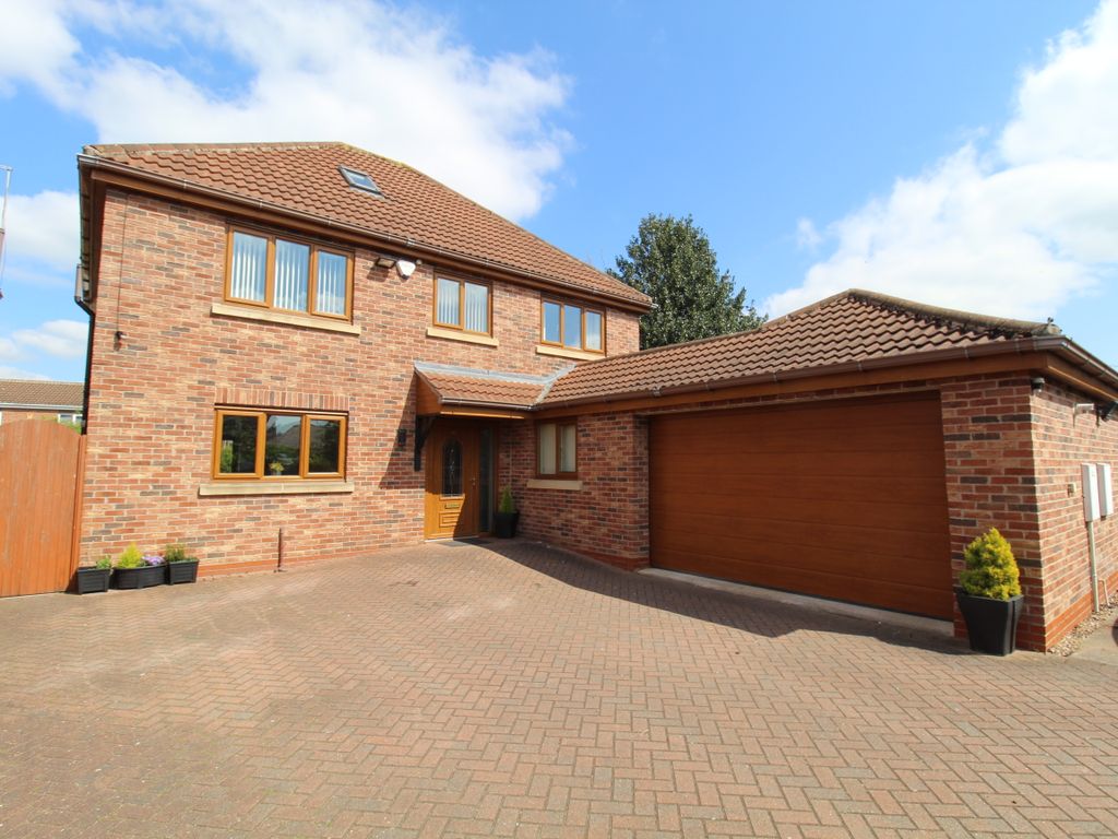 4 bed detached house for sale in Station Road, Hatfield, Doncaster DN7 Zoopla