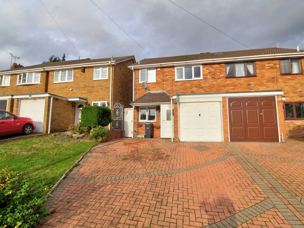 3 bed semidetached house for sale in Northfield Road, Netherton