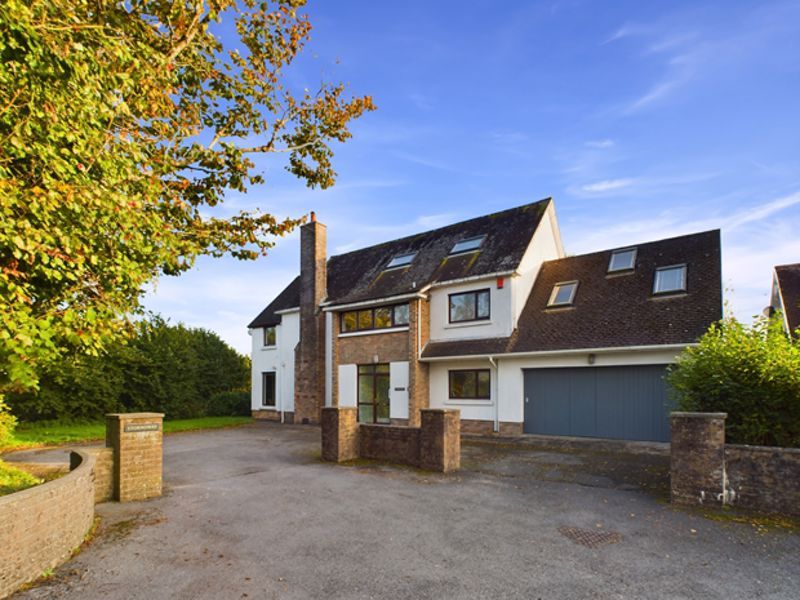 5 bed detached house for sale in Abergwili Road, Carmarthen SA31, £