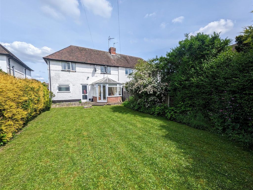 3 bed semidetached house for sale in Pembroke Crescent, Newark NG24, £