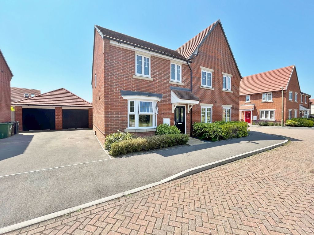 3 bed semidetached house for sale in Plover End, Didcot OX11 Zoopla