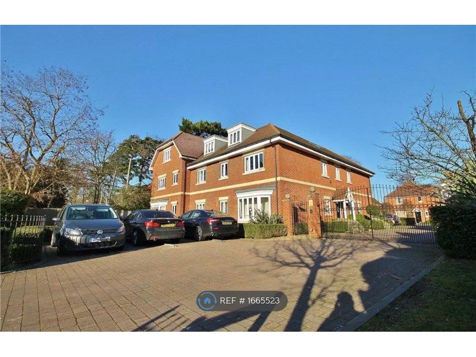 2 bed flat to rent in Sunbury On Thames, Surrey TW16 Zoopla