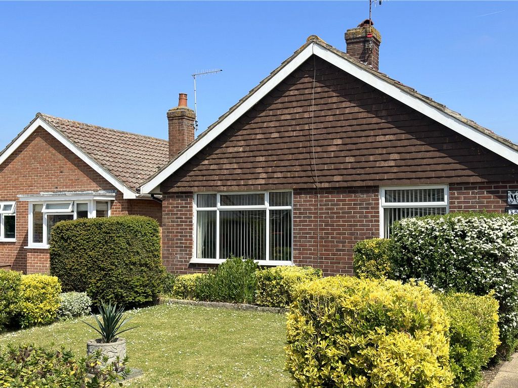 2 bed bungalow for sale in Ingleside Crescent, Lancing, West Sussex