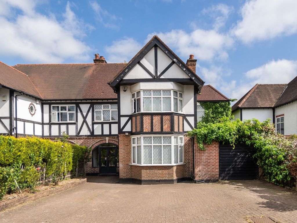 4 bed semidetached house for sale in Marsh Lane, Mill Hill NW7, £