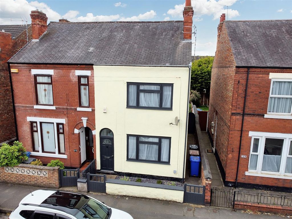 3 bed semidetached house for sale in College Street, Long Eaton