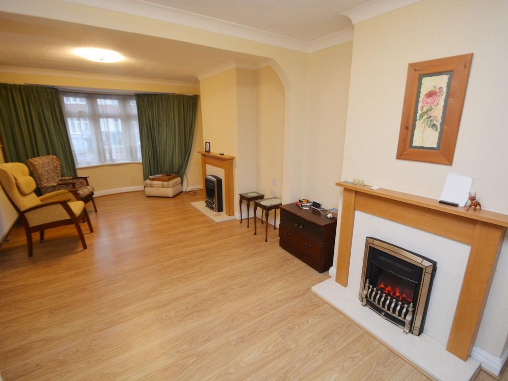 3 bed terraced house for sale in Southdown Crescent, Harrow HA2, £