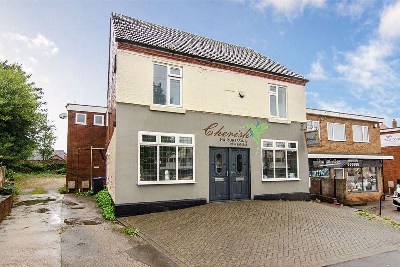 2 bed flat to rent in Chase Road, Burntwood WS7, £675 pcm Zoopla