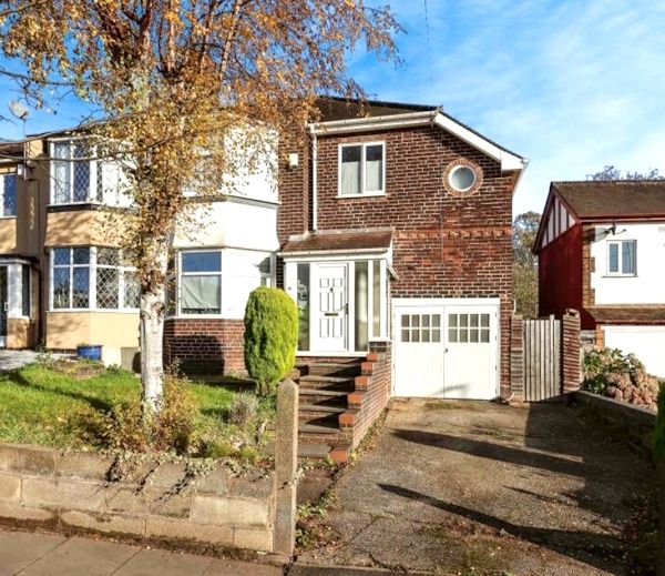 4 bed semidetached house for sale in Lyndhurst Road, Birmingham B24, £