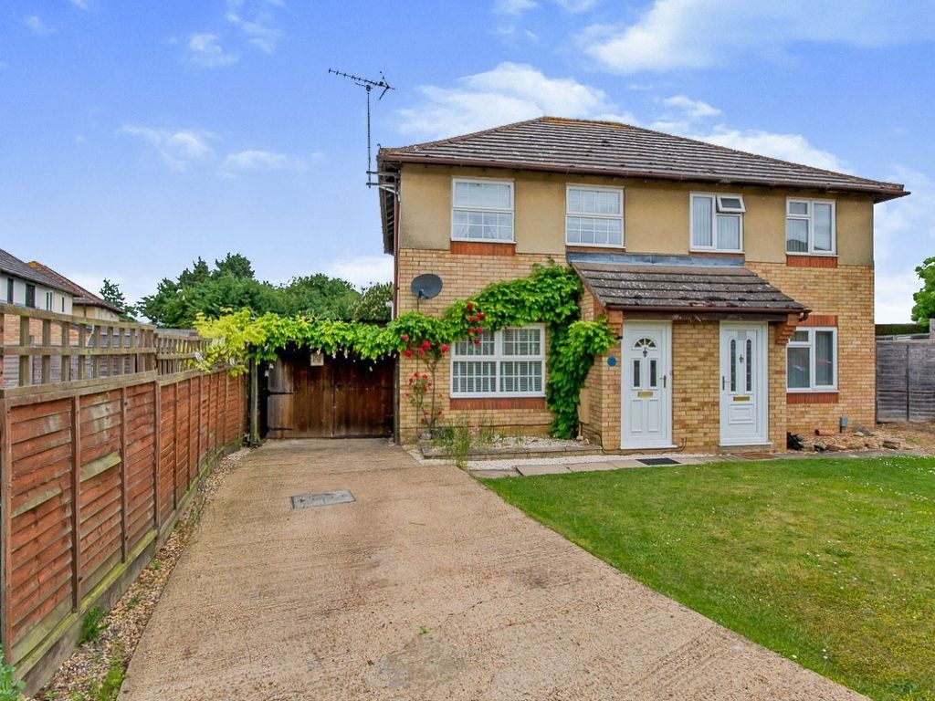 3 bed semidetached house for sale in Lime Tree Close, Yaxley