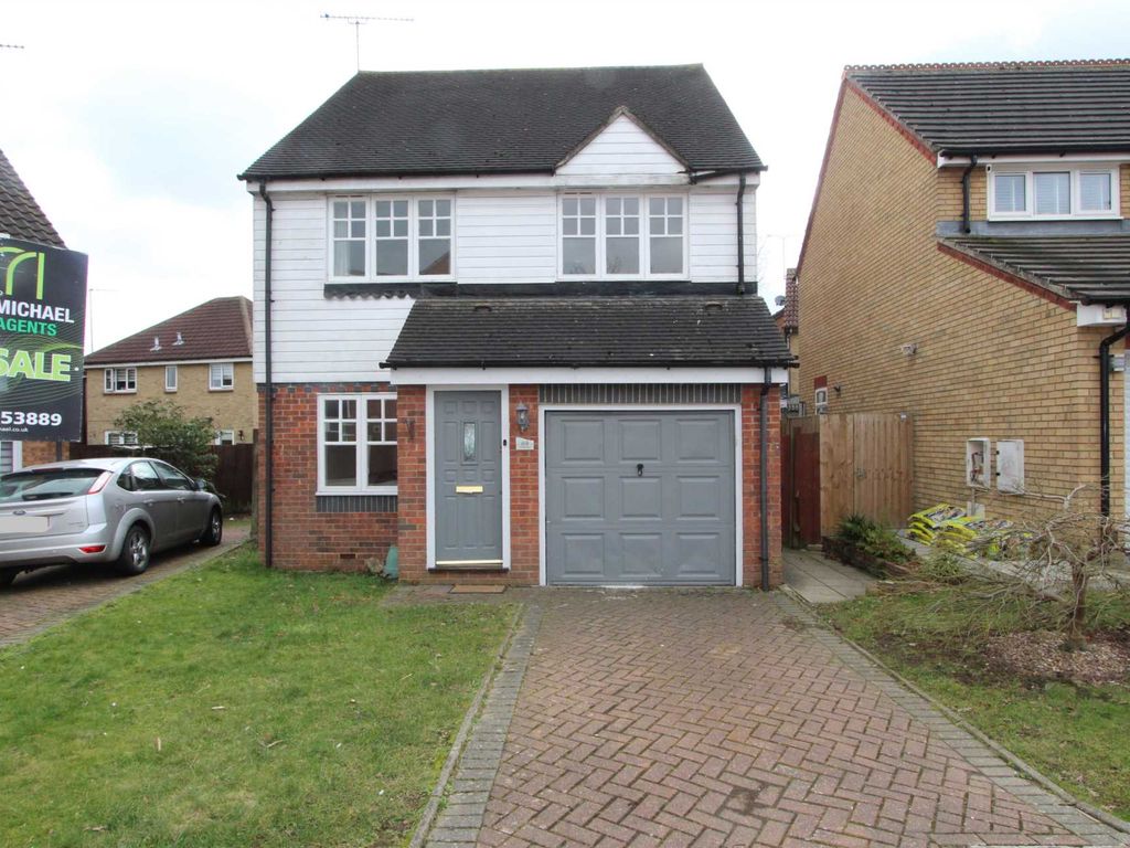3 bed detached house for sale in Hatfield Road, Rayleigh SS6 Zoopla