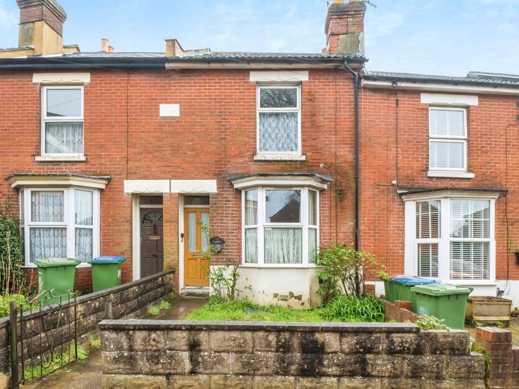 3 bed terraced house for sale in Firgrove Road, Southampton SO15, £