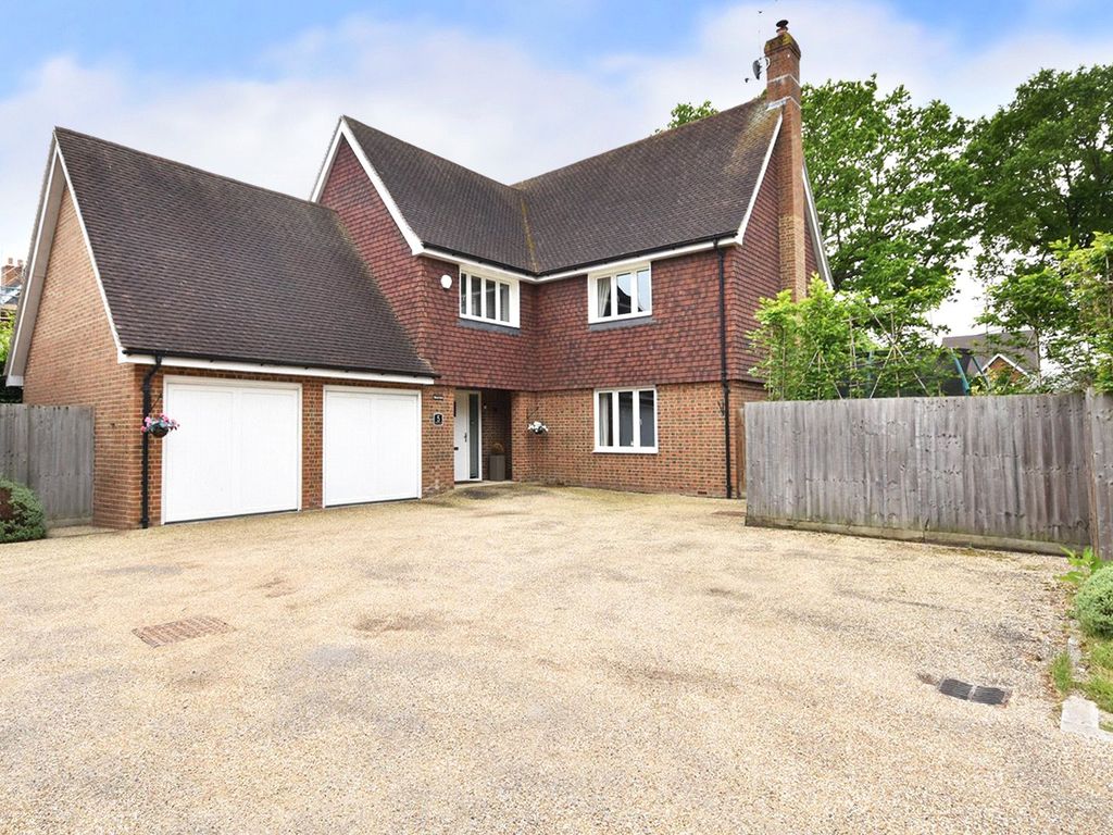 5 bed detached house for sale in Horley, Surrey RH6 Zoopla