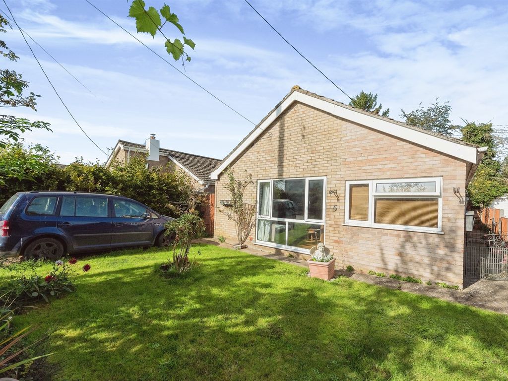 3 bed detached bungalow for sale in Vicarage Road, Foulden, Thetford IP26, £230,000 Zoopla