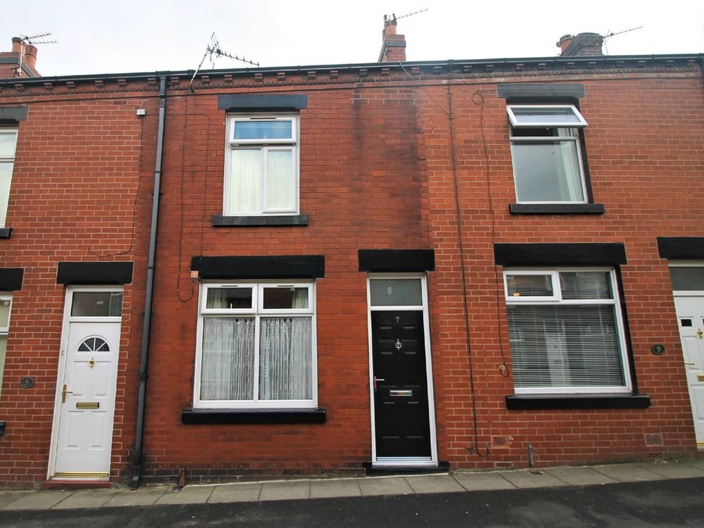 2 bed terraced house to rent in Clarke Street, Heaton, Bolton BL1 Zoopla