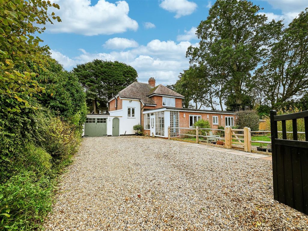 3 bed detached house for sale in Willowhale Avenue, Aldwick, Bognor