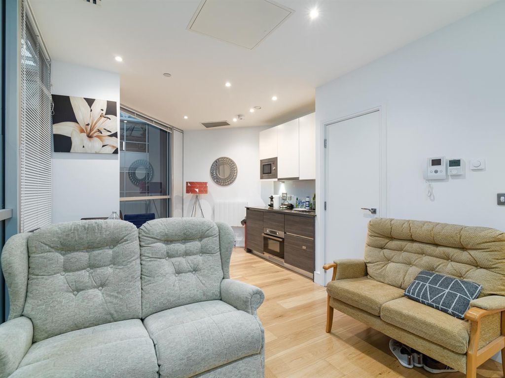 Studio for sale in Staines Road, Hounslow TW3 Zoopla